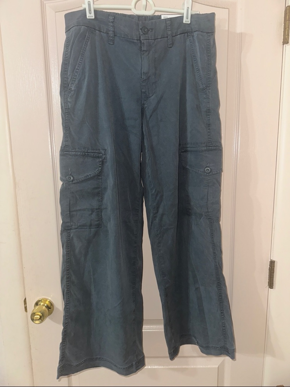 American Eagle Outfitters Wide Leg Cargo Jeans in Slate Blue / Gray